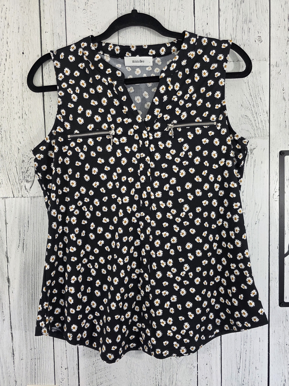 Mandee Daisy Floral Zip Pocket Sleeveless Blouse Size M Casual Business Office